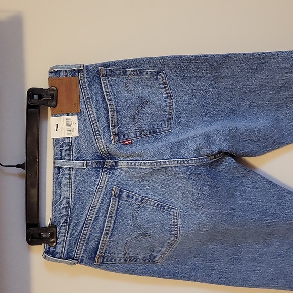 Levi's 501 Original Fit Light Wash High-Rise Jeans - Picture 4 of 9